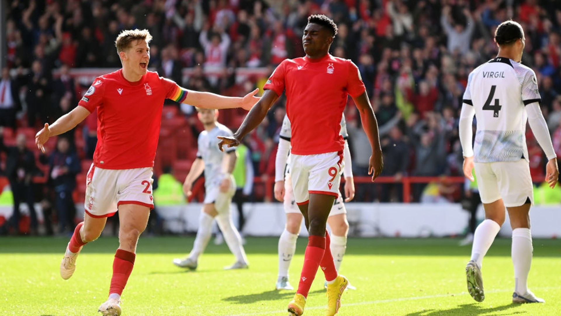 素质往往成 素质往往成